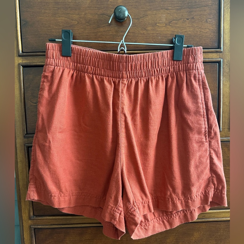 Women's High-Waisted Linen Blend Shorts